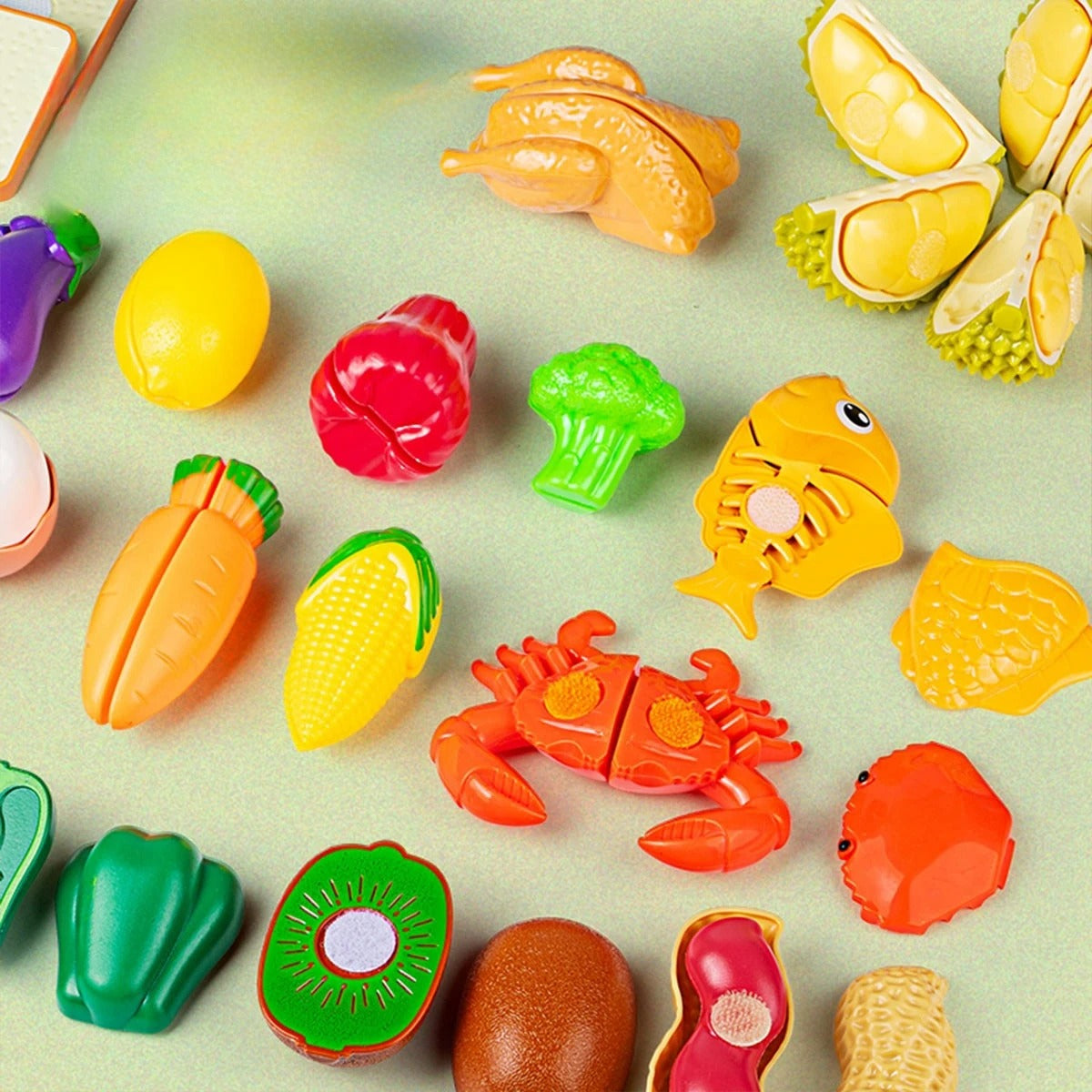 Fruit and Vegetable Cutting Toy Set with Apple-Shaped Storage Box, Easy to Carry, Safe for Ages 3+