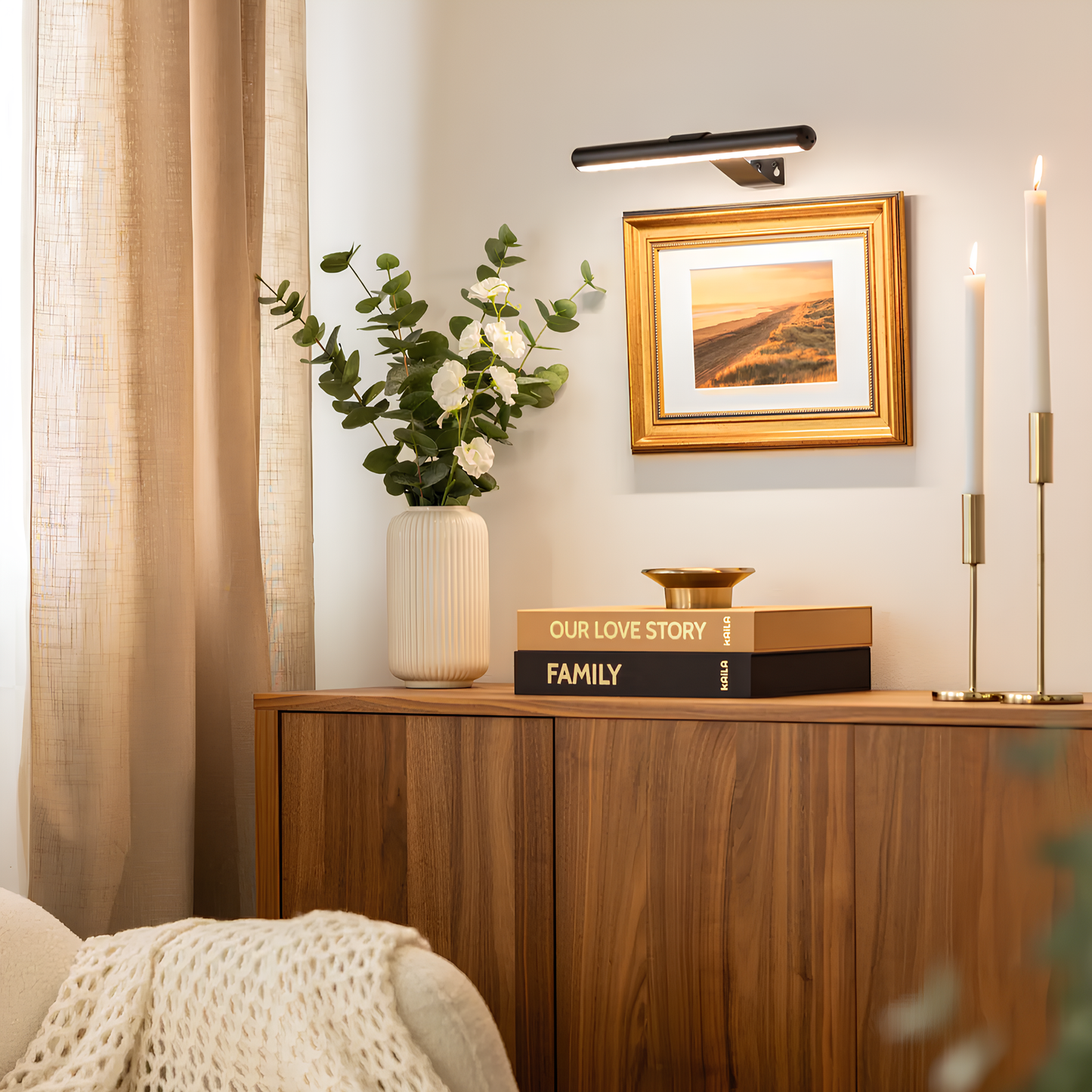 Wireless LED Wall Light