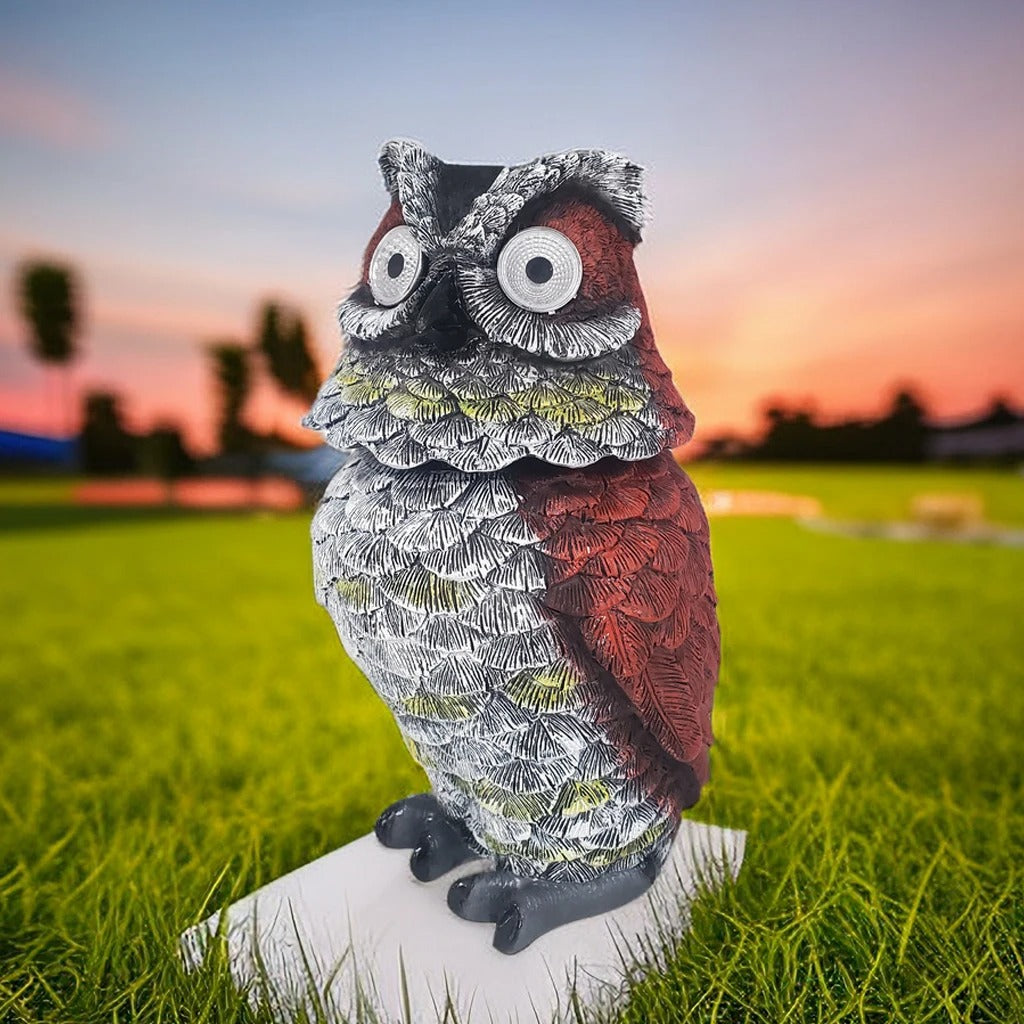 Pest Repeller Solar Powered Owl  Waterproof Resin Owl Statue for Garden Decor