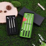 Mini Desktop Golf Pen Set, Golf Club Pen Gift Set With Putting Green, Flag, 3 Golf Clubs Pens & 2 Balls, Novelty Gift For Men, Women, Dad, Husband, Golf Enthusiast